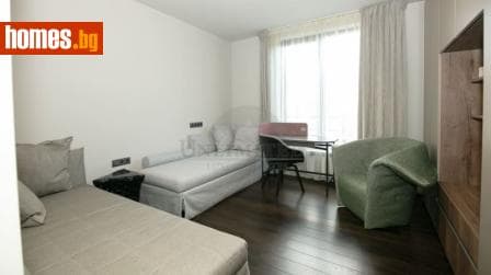 Тристаен, 167m²