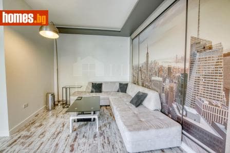 Тристаен, 93m²
