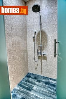 Тристаен, 93m²
