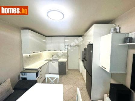Тристаен, 61m²