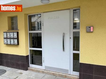 Тристаен, 109m²