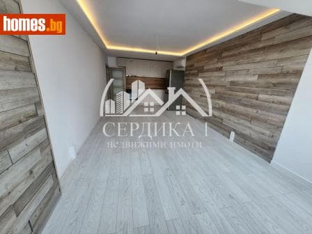 Тристаен, 74m²