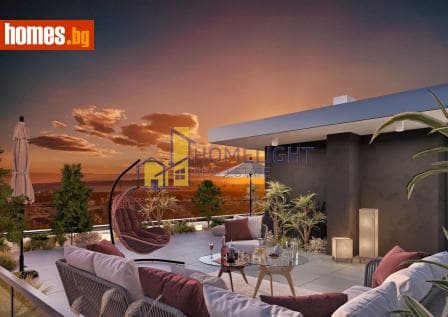 Тристаен, 242m²