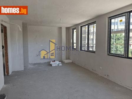 Тристаен, 103m²