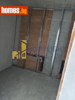 Тристаен, 113m²