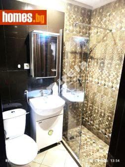 Тристаен, 81m²