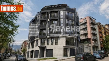 Тристаен, 93m²