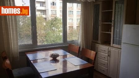 Тристаен, 80m²