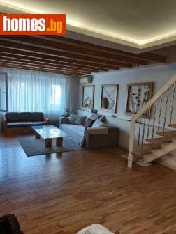 Тристаен, 135m²