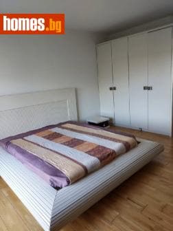 Тристаен, 135m²