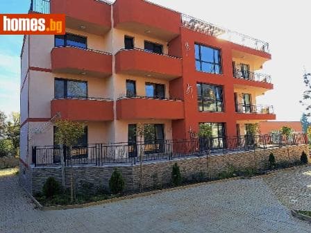 Тристаен, 100m²