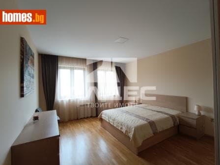 Тристаен, 85m²