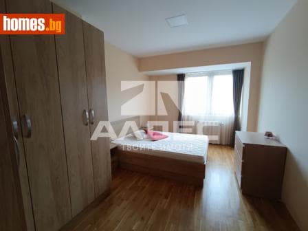 Тристаен, 85m²