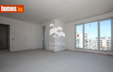 Тристаен, 110m²