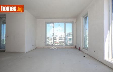 Тристаен, 110m²