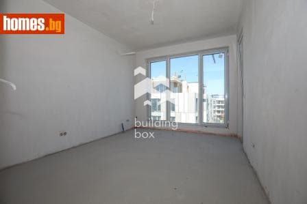 Тристаен, 110m²