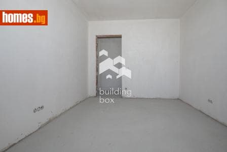 Тристаен, 110m²