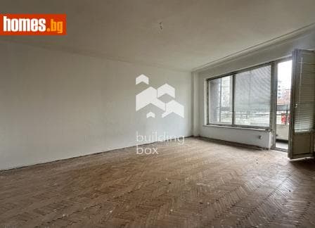 Тристаен, 98m²