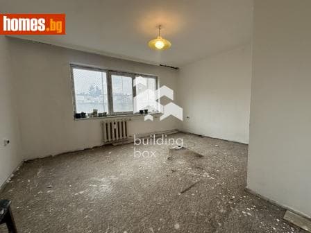 Тристаен, 98m²