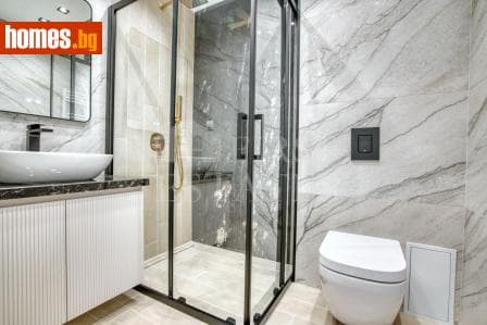 Тристаен, 128m²