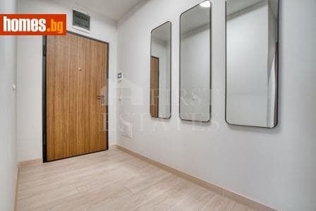 Тристаен, 128m²