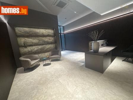 Тристаен, 119m²