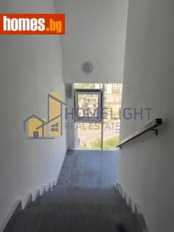 Тристаен, 77m²