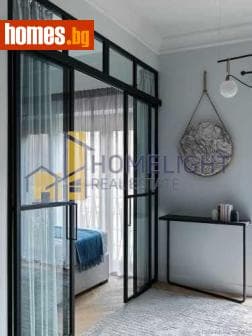 Тристаен, 77m²
