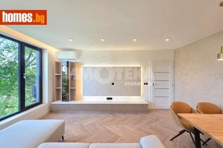 Тристаен, 85m²