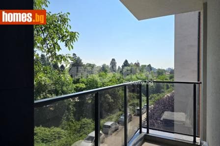 Тристаен, 85m²