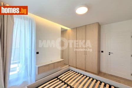 Тристаен, 85m²