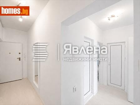 Тристаен, 80m²