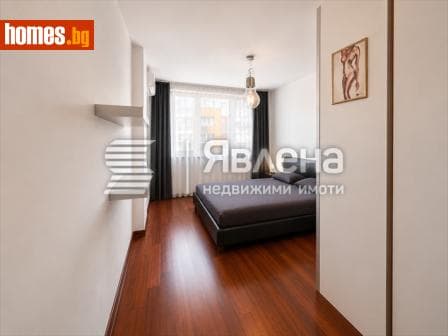 Тристаен, 120m²