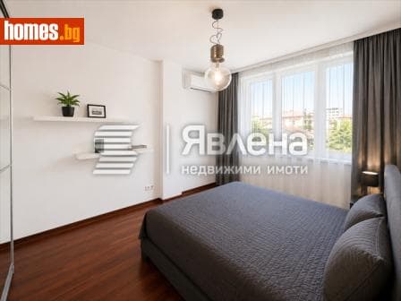 Тристаен, 120m²