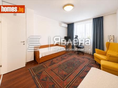Тристаен, 120m²