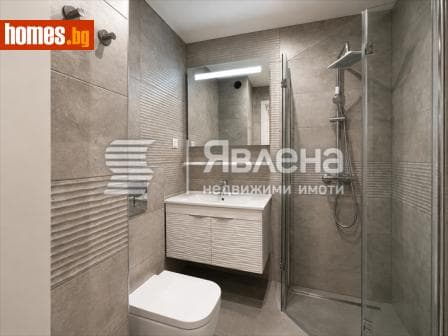 Тристаен, 120m²
