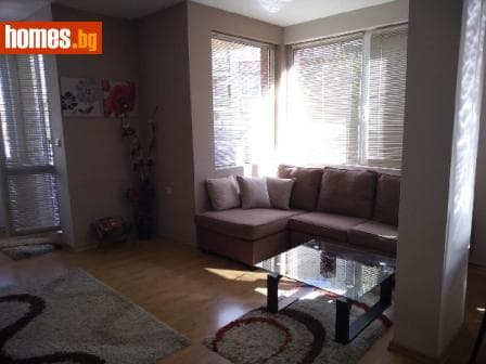 Тристаен, 104m²