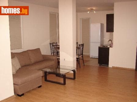 Тристаен, 104m²