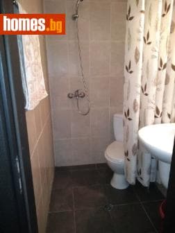 Тристаен, 104m²