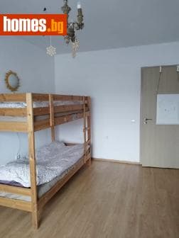 Тристаен, 92m²