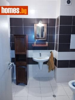 Тристаен, 92m²