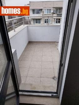 Тристаен, 92m²