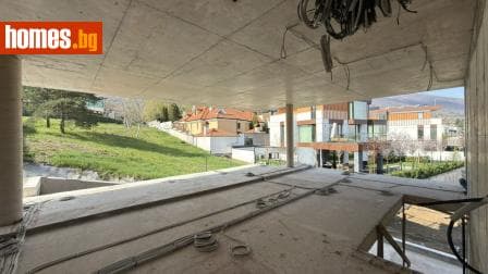 Четиристаен, 306m²