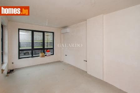 Тристаен, 112m²