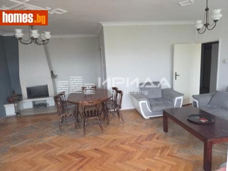 Тристаен, 106m²