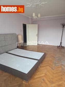 Тристаен, 106m²