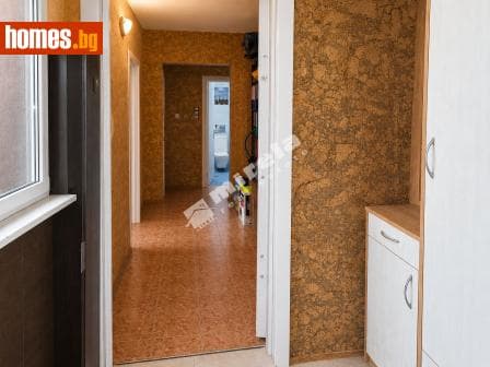 Тристаен, 119m²