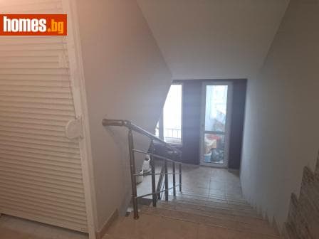 Тристаен, 119m²