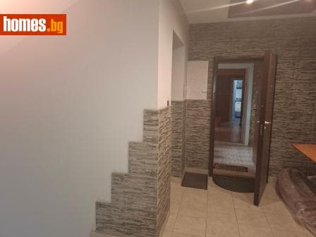 Тристаен, 119m²