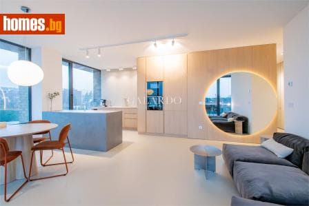 Тристаен, 128m²